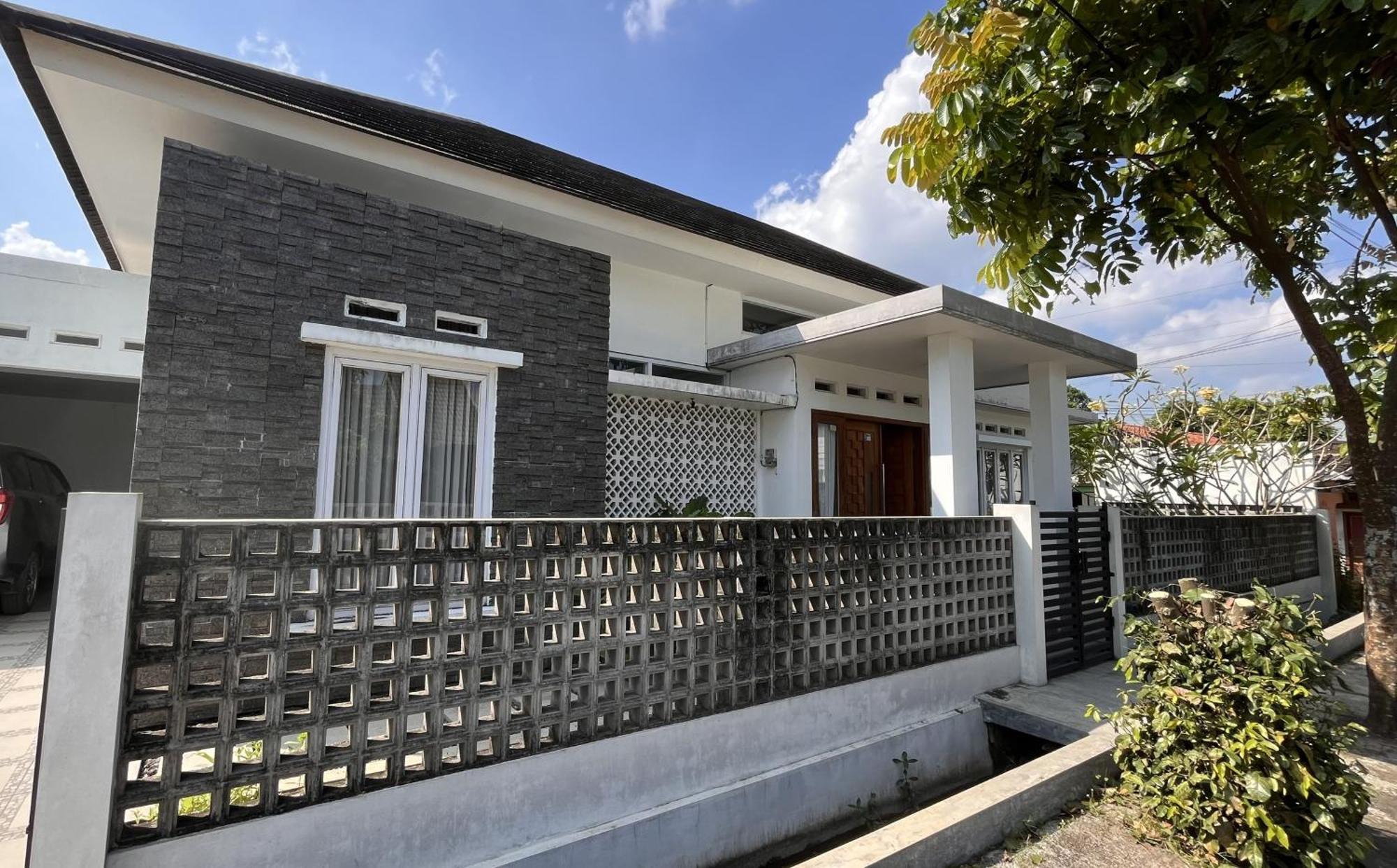 Sabbi'S House Hotel Klaten Exterior photo